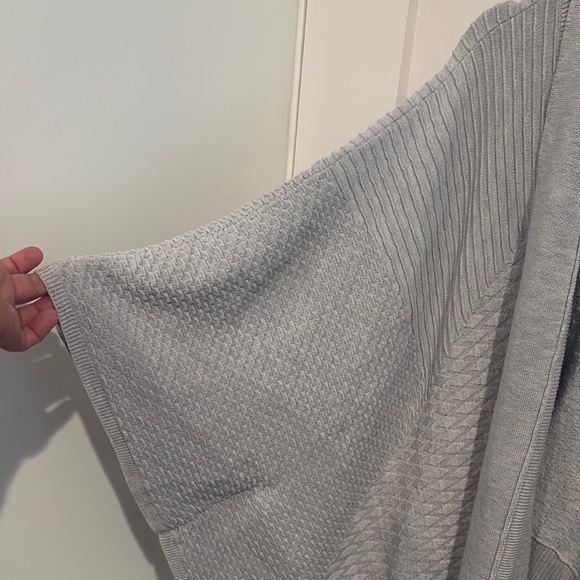 Lululemon Athletica Gray Knit Shrug Sweater - Picture 4 of 4